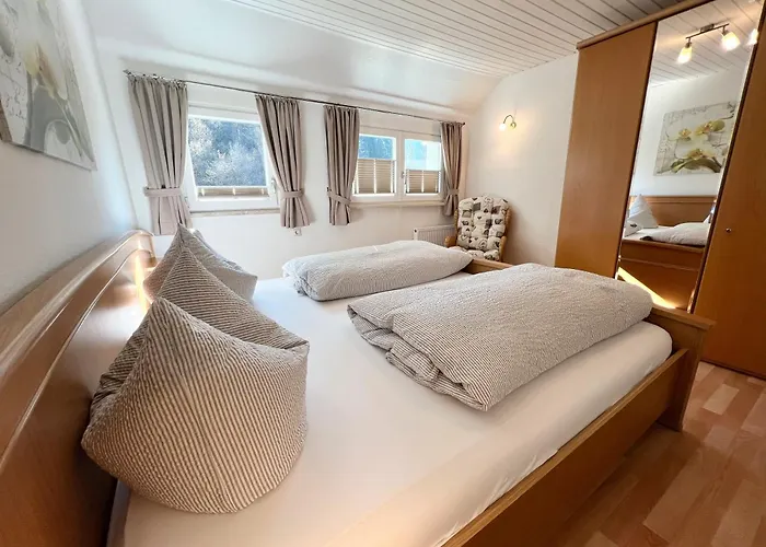 Haus Baechle アパート